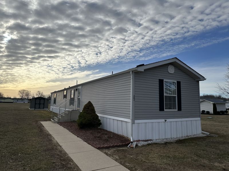 #263 Fox Pointe Drive Fox Pointe Mobile Home for Sale in Delaware