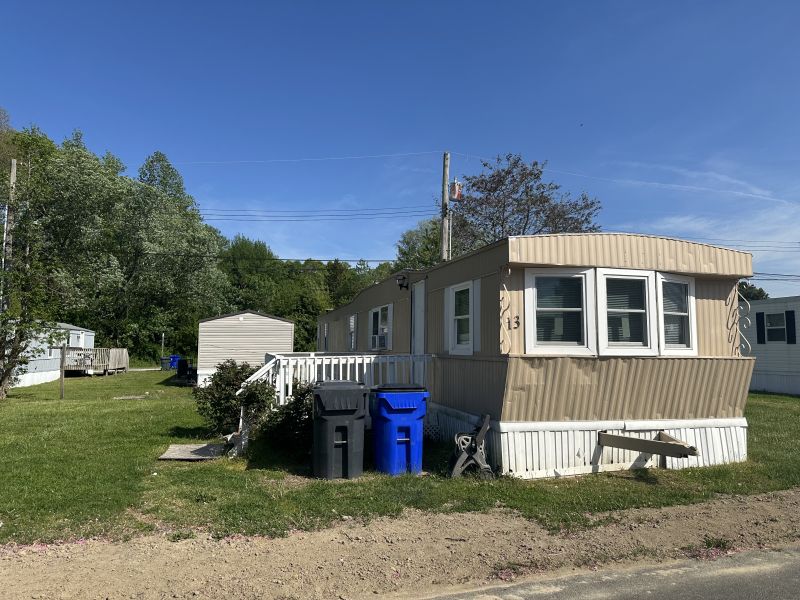 #13 Weeping Willow  Willow tree Mobile Home for Sale in Delaware