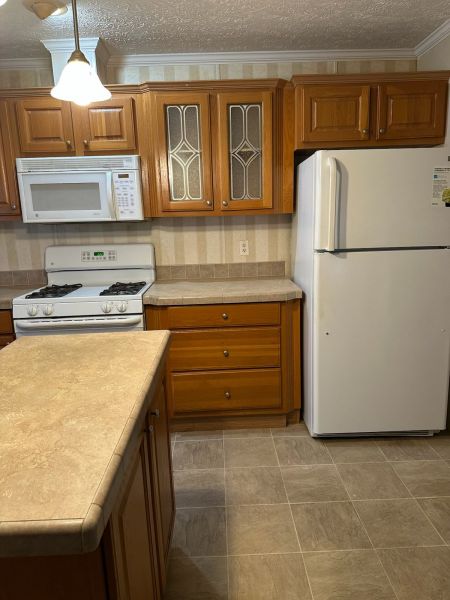 #100 Day Flower court Fox Pointe Mobile Home for Sale in Delaware