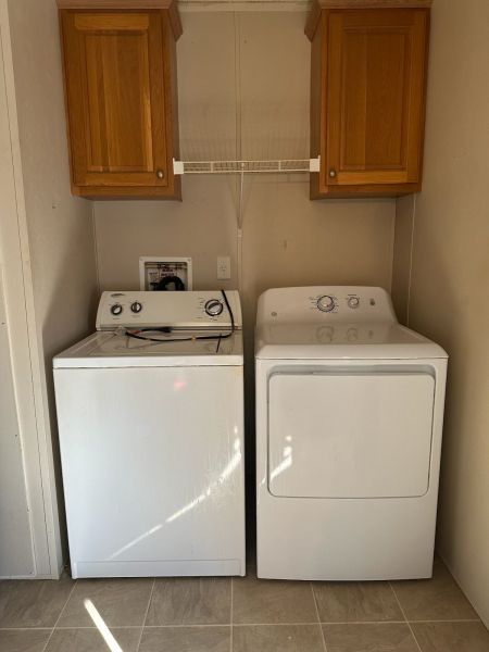 #100 Day Flower court Fox Pointe Mobile Home for Sale in Delaware