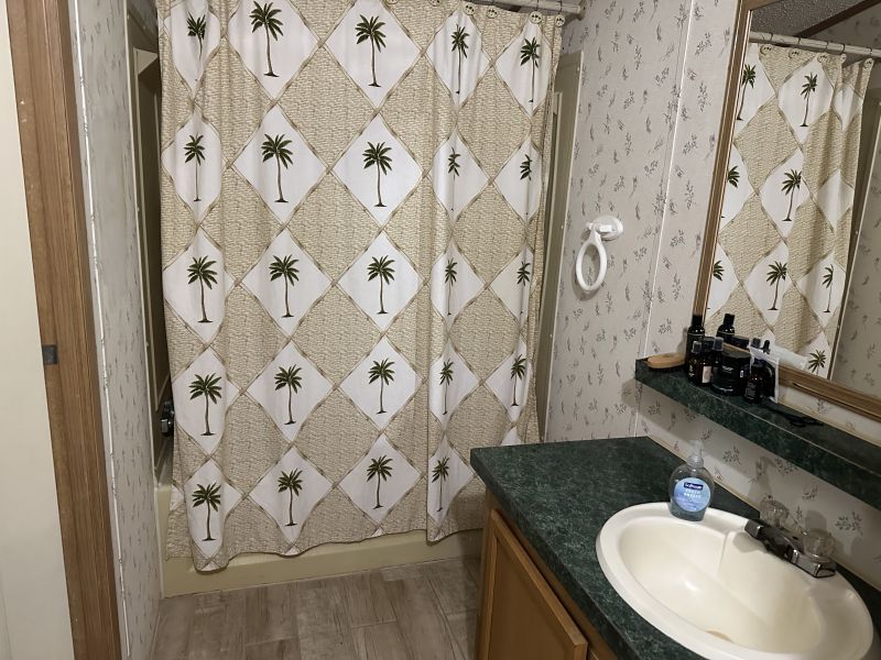 #96 Skyline Locust Drive Ridgewood Manor Mobile Home for Sale in Delaware