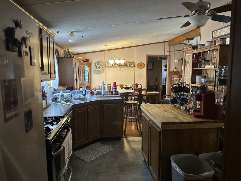 #94 Skyline Locust drive Ridgewood Manor  Mobile Home for Sale in Delaware