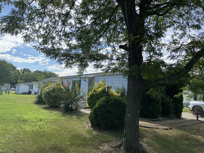 #69 Elmwood Drive  Ridgewood manor  Mobile Home for Sale in Delaware