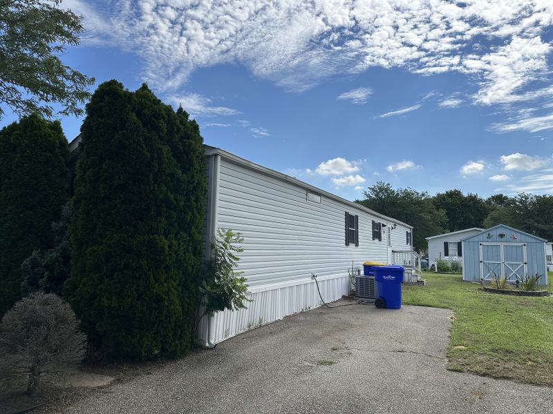 #69 Elmwood Drive  Ridgewood manor  Mobile Home for Sale in Delaware
