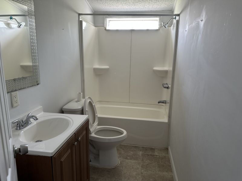 #69 Elmwood Drive  Ridgewood manor  Mobile Home for Sale in Delaware