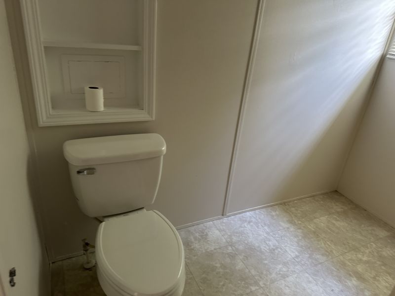 #7 Angola court Clayton Courts  Mobile Home for Sale in Delaware