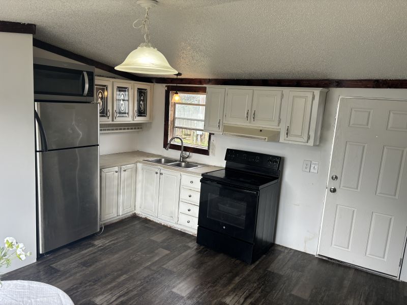 #8B Nascar Lane Granada MHP Mobile Home for Sale in Delaware