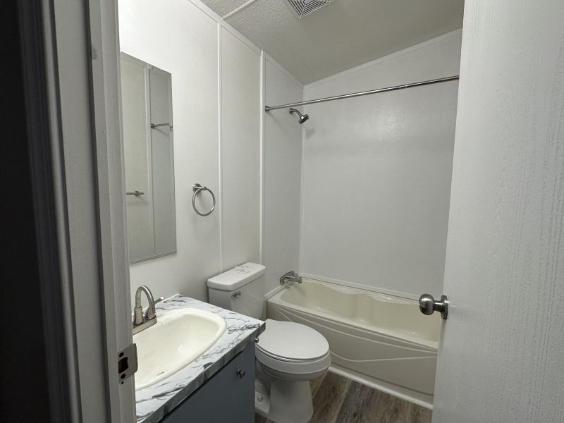 #122 Fox Pointe Drive  Fox Pointe Mobile Home for Sale in Delaware