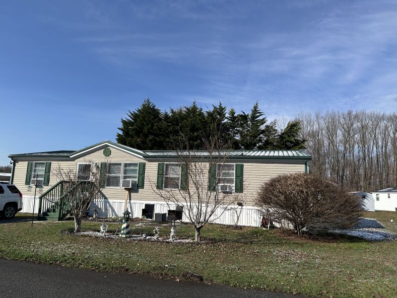 #421 Balsam drive  Pinewood Acres Mobile Home for Sale in Delaware
