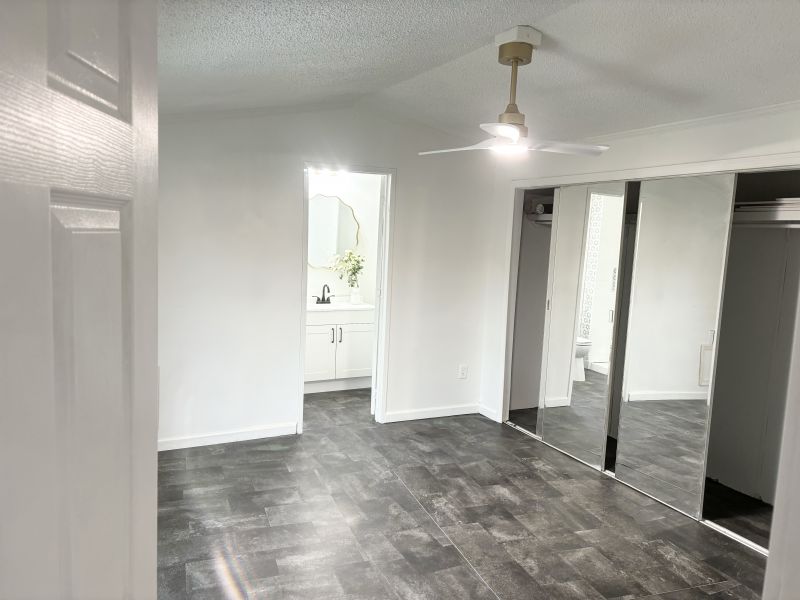 #10A Nascar lane Granada  Mobile Home for Sale in Delaware