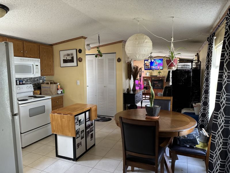 #153 Hemlock way Holly Hill Estates Mobile Home for Sale in Delaware