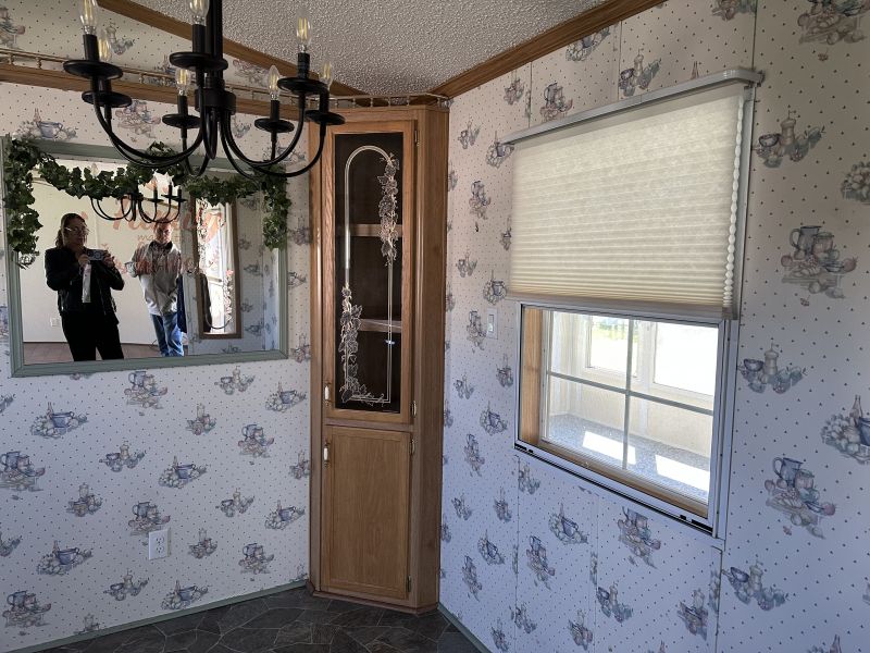 #81 Elmwood Drive  Ridgewood manor  Mobile Home for Sale in Delaware