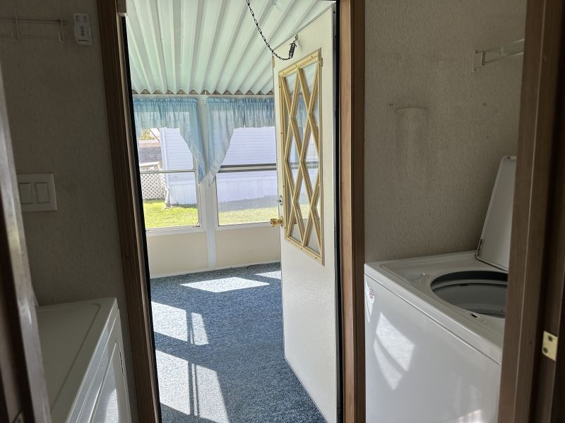 #81 Elmwood Drive  Ridgewood manor  Mobile Home for Sale in Delaware