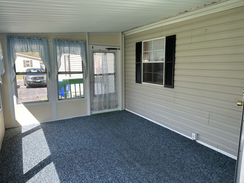 #81 Elmwood Drive  Ridgewood manor  Mobile Home for Sale in Delaware