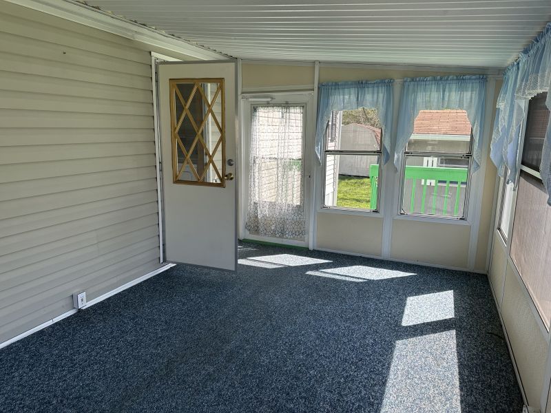 #81 Elmwood Drive  Ridgewood manor  Mobile Home for Sale in Delaware