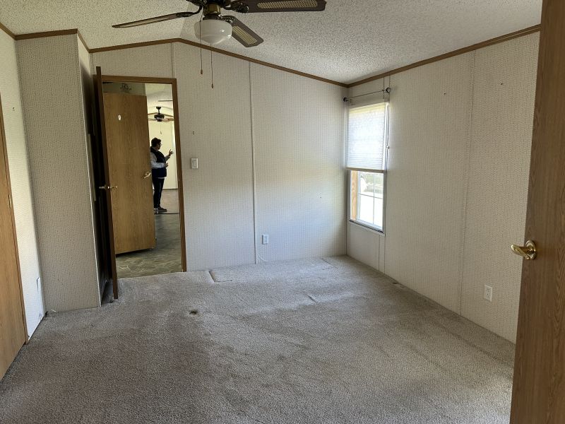 #81 Elmwood Drive  Ridgewood manor  Mobile Home for Sale in Delaware