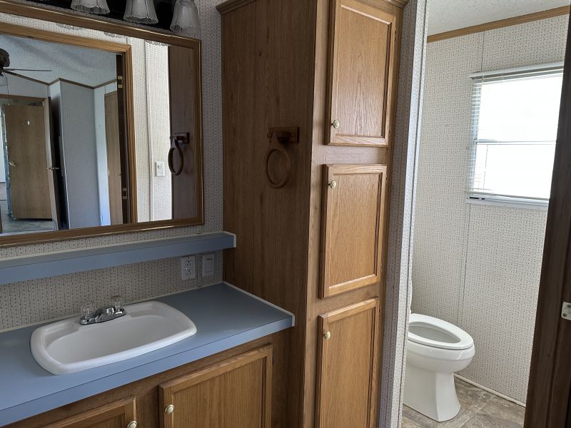 #81 Elmwood Drive  Ridgewood manor  Mobile Home for Sale in Delaware