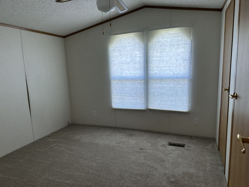 #81 Elmwood Drive  Ridgewood manor  Mobile Home for Sale in Delaware