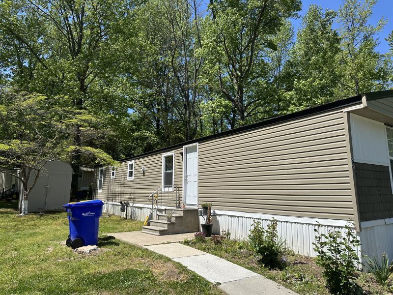 #89 Holly Hill Drive Holly Hills Mobile Home for Sale in Delaware