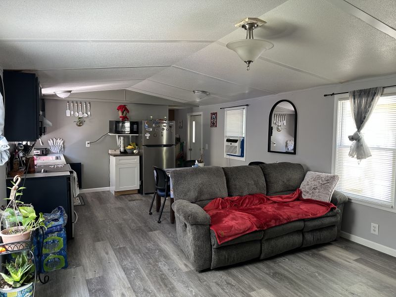 #89 Holly Hill Drive Holly Hills Mobile Home for Sale in Delaware