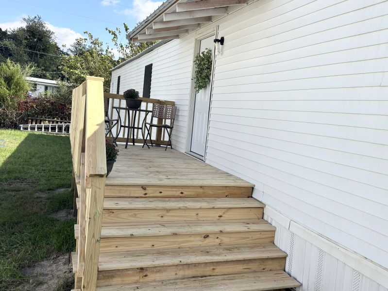 #16 A Nascar lane Magnolia De Granada MHP Mobile Home for Sale in Delaware