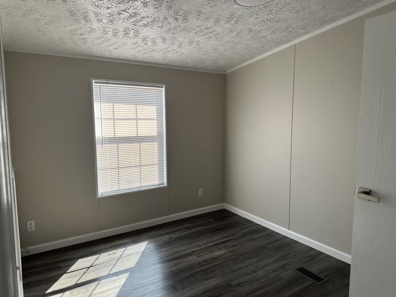 #5A Nascar lane Magnolia  Granada MHP Mobile Home for Sale in Delaware