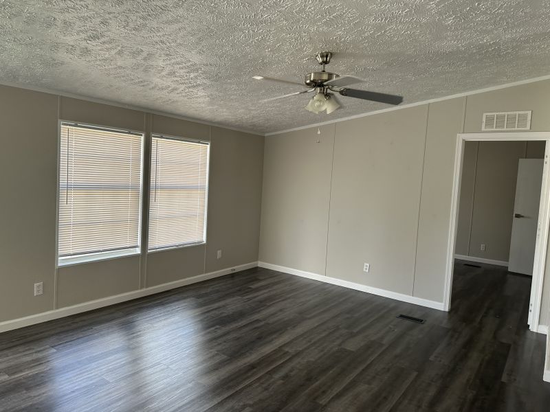 #5A Nascar lane Magnolia  Granada MHP Mobile Home for Sale in Delaware