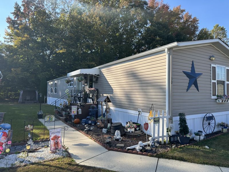#30 Iris court  Fox Pointe Village Mobile Home for Sale in Delaware