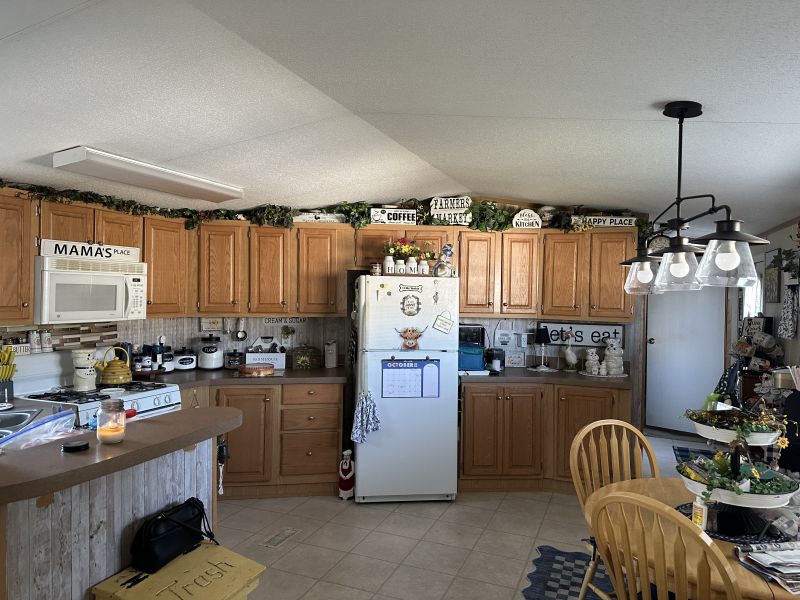 #30 Iris court  Fox Pointe Village Mobile Home for Sale in Delaware